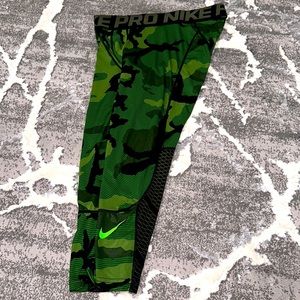 Men Nike compression tights